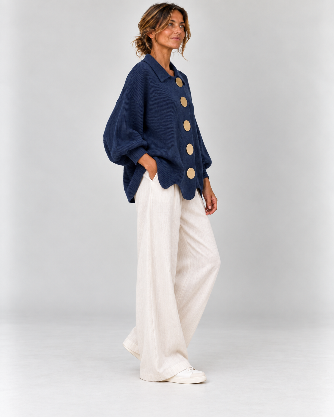 Victoria | Cárdigan oversized con grandes botones dorados