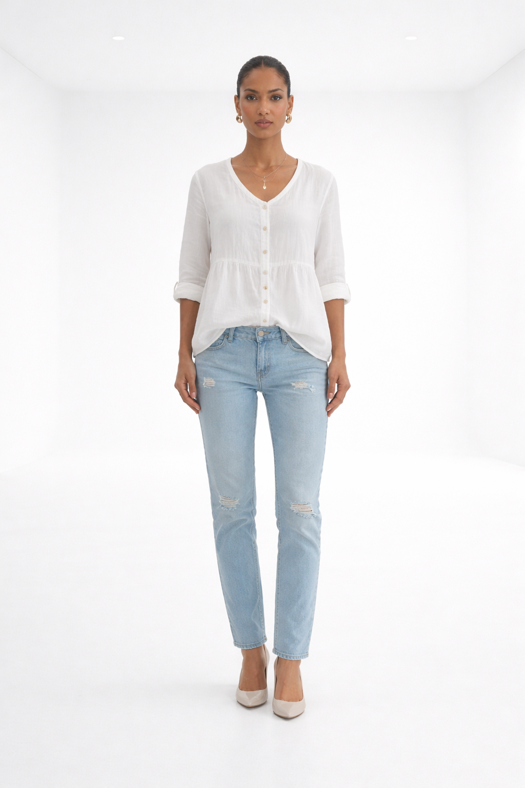 Blusa fluida de escote en V – blanco