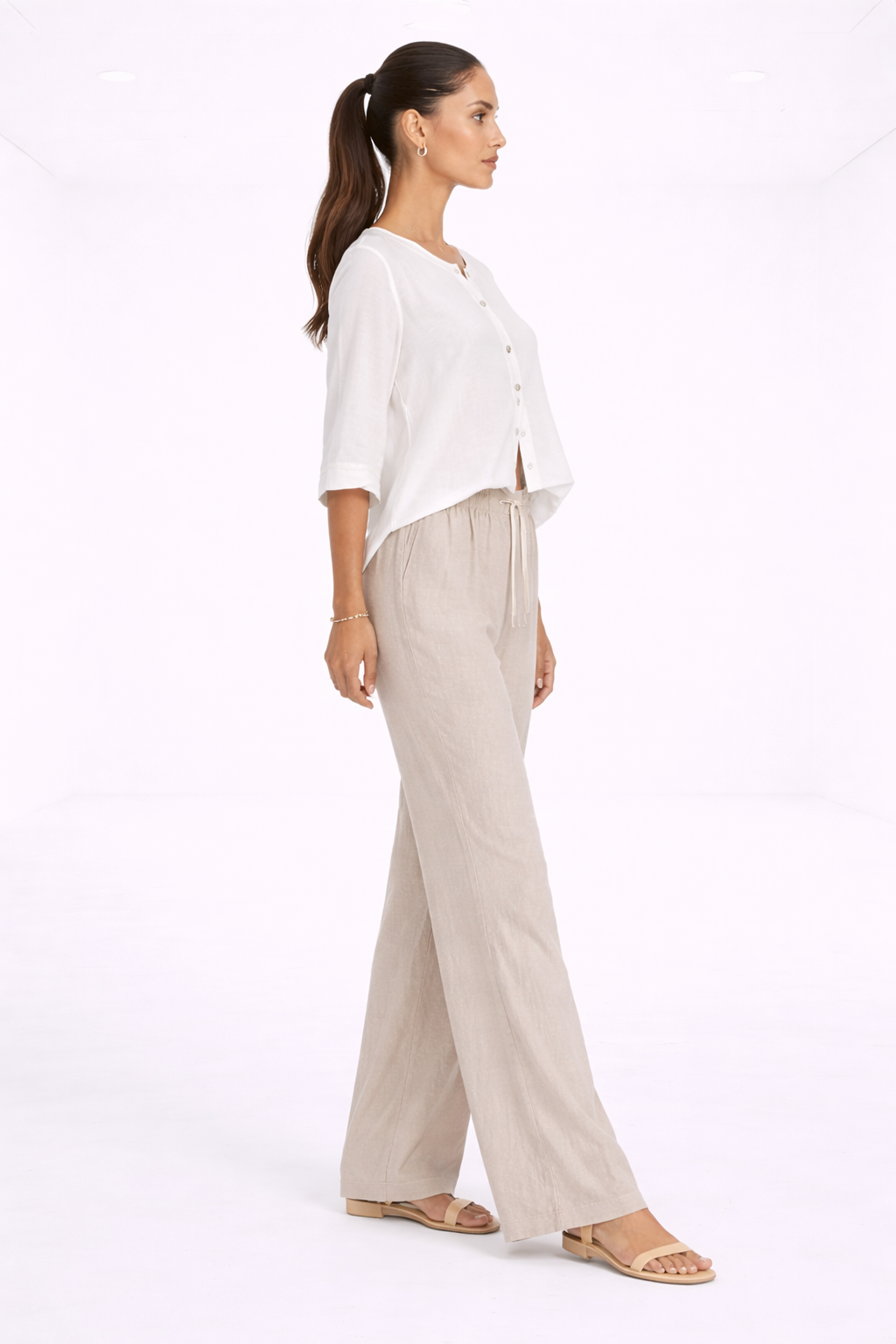 Blusa fluida de manga corta – blanco