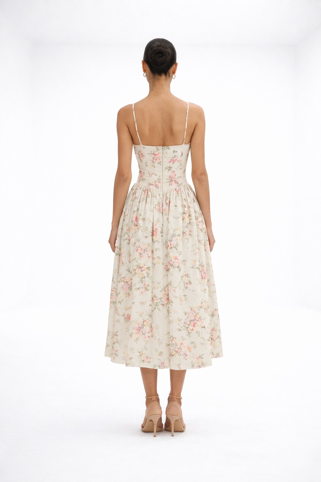 Vestido midi floral – beige